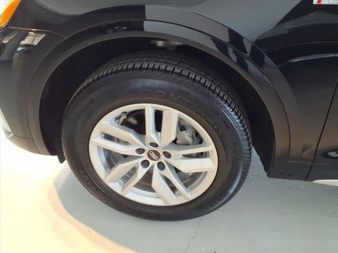 Used 2023 Audi Q5 2.0T Premium w/ Convenience Package image 8