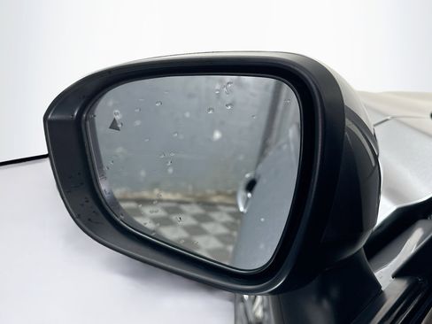 Used 2023 Nissan Rogue SV image 16