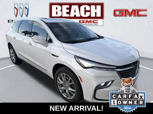 Used 2023 Buick Enclave Premium w/ Experience Buick Package FWD image 1