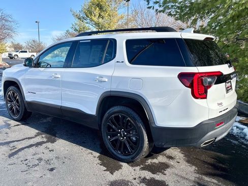 Used 2023 GMC Acadia SLE w/ Driver Convenience Package image 5