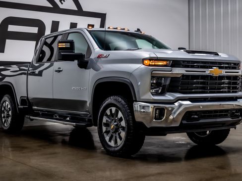 Used 2025 Chevrolet Silverado 2500 LT w/ All Star Edition image 26