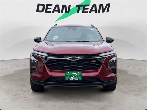 Used 2025 Chevrolet Trax RS w/ Driver Confidence Package image 3