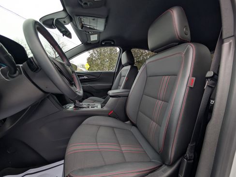 Used 2023 Chevrolet Equinox RS image 29