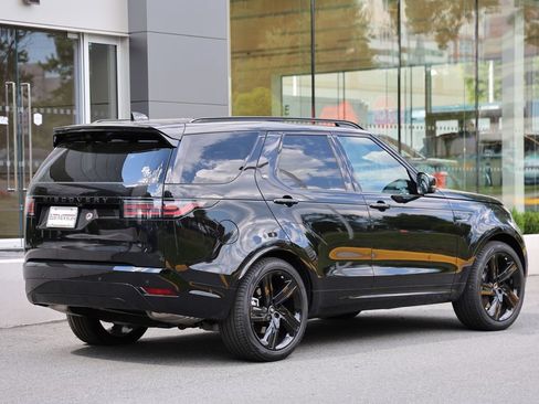 Used 2025 Land Rover Discovery Dynamic SE AWD/4WD image 4