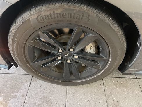 Used 2024 Ford Mustang GT RWD image 13
