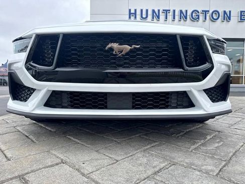 Used 2025 Ford Mustang GT Premium RWD image 24