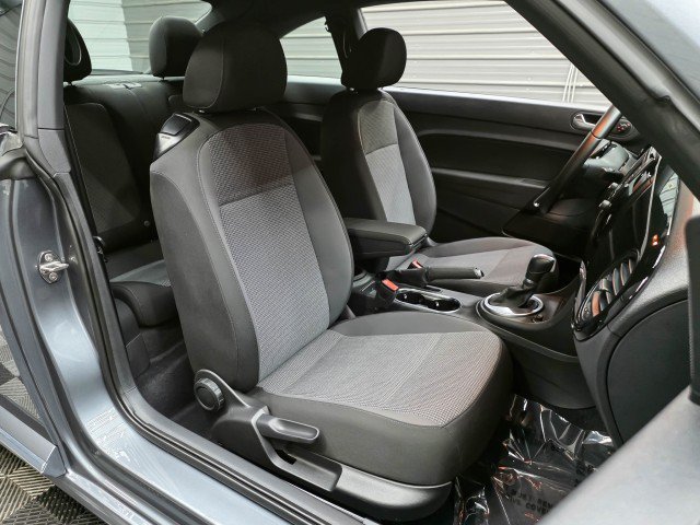 Used 2019 Volkswagen Beetle 2.0T S FWD image 14