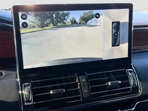 Used 2024 Lincoln Navigator Reserve image 36