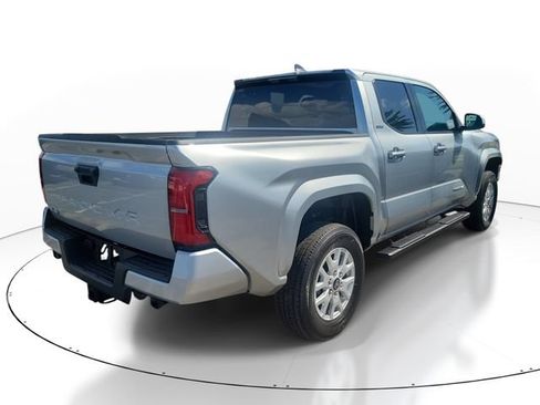 Used 2024 Toyota Tacoma SR5 AWD/4WD image 2