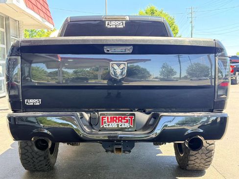 Used 2017 RAM 1500 Express w/ Express Value Package AWD/4WD image 4