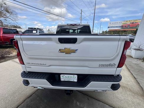Used 2023 Chevrolet Silverado 1500 High Country w/ High Country Premium Package image 6