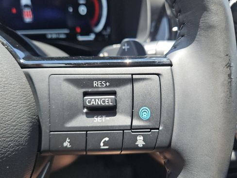 Used 2024 Nissan Pathfinder Platinum w/ Cargo Package FWD image 13