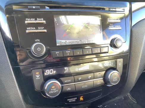 Used 2017 Nissan Rogue Sport SV image 46