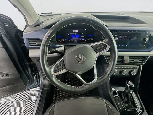 Used 2022 Volkswagen Taos SE image 11