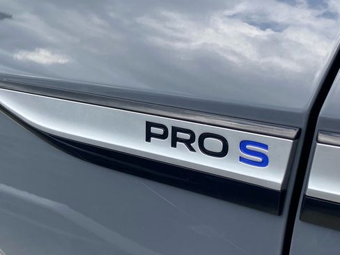Used 2023 Volkswagen ID.4 Pro S RWD image 4