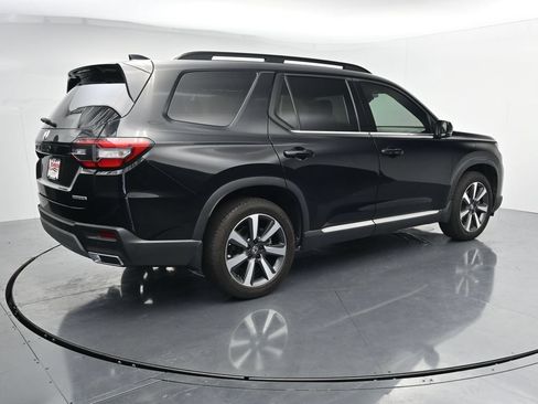 Used 2023 Honda Pilot Touring image 8