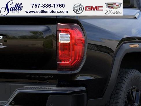 New 2026 GMC Canyon Denali w/ LPO, Denali Black Edition image 11