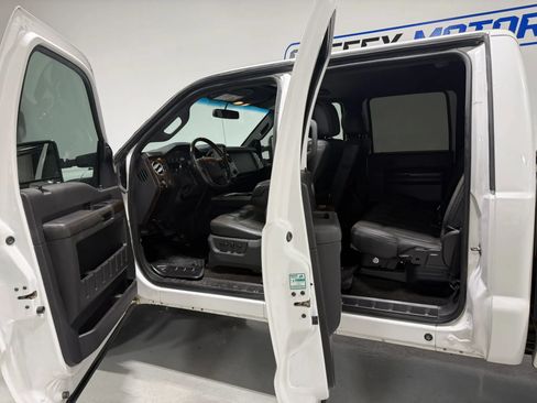 Used 2015 Ford F250 Platinum w/ FX4 Off-Road Package AWD/4WD image 14