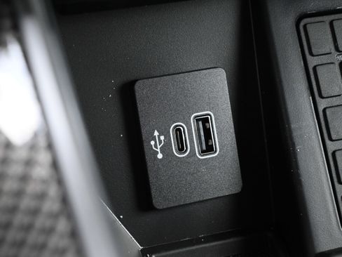 New 2025 Ford F150 Lariat w/ Equipment Group 502A High image 27