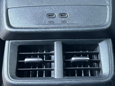Used 2025 Chevrolet Equinox LT AWD/4WD image 23