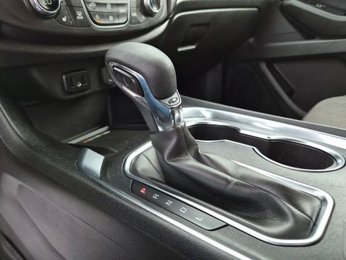 Used 2023 Chevrolet Traverse LT w/ LPO, Floor Liner Package AWD/4WD image 33