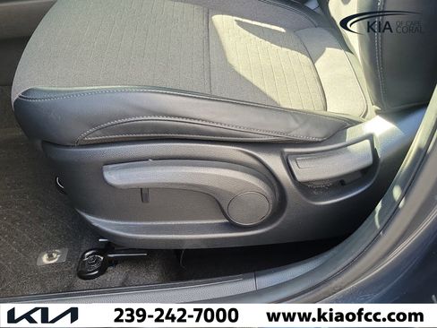 Used 2022 Kia Seltos S AWD/4WD image 19