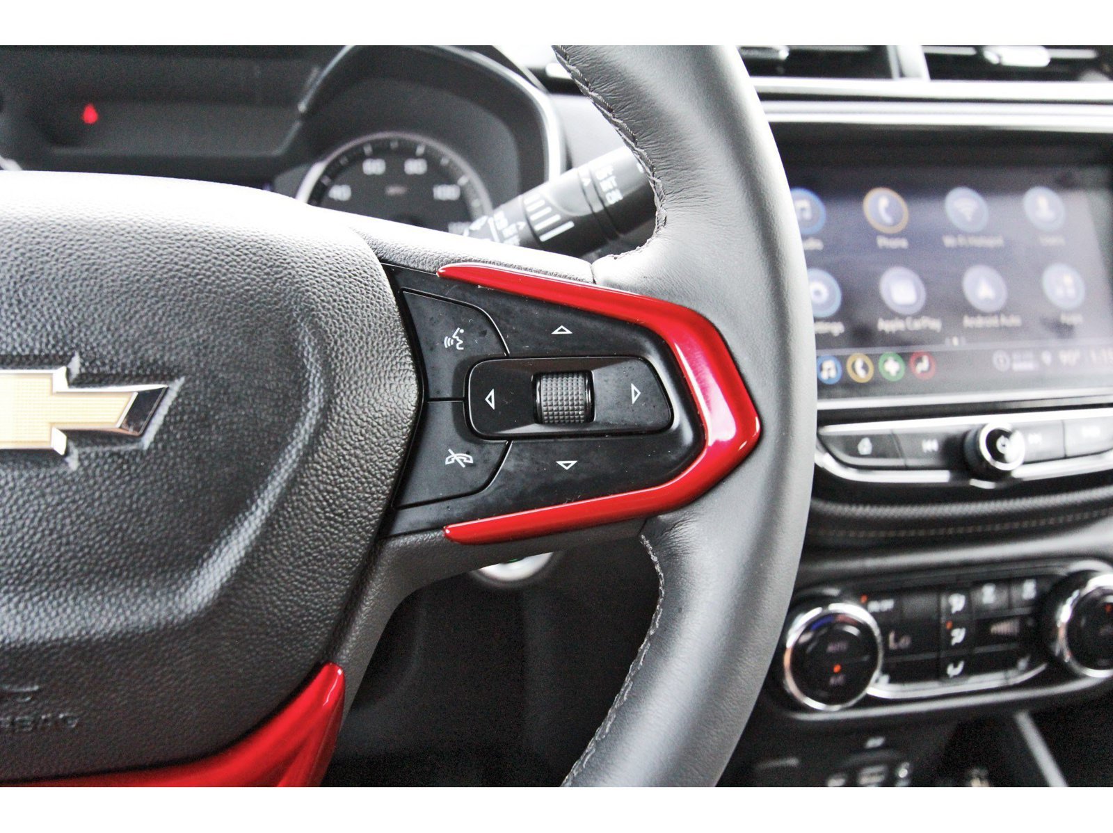 Used 2023 Chevrolet TrailBlazer ACTIV w/ Sun and Liftgate Package FWD image 24