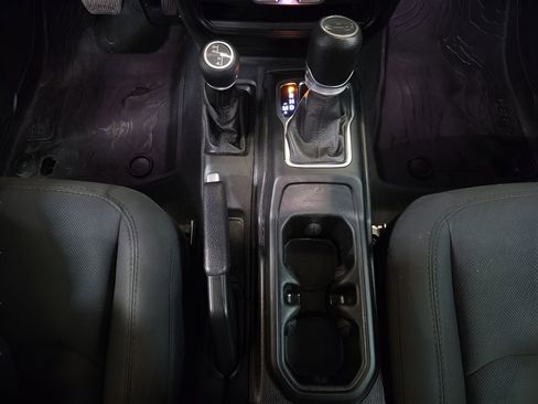 Used 2019 Jeep Wrangler Unlimited Sport S image 17