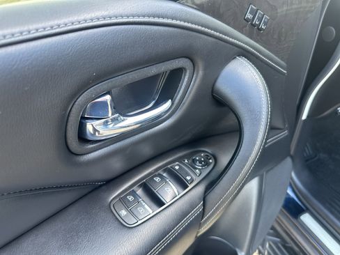 Used 2024 INFINITI QX80 Luxe RWD image 17