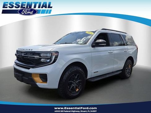 Used 2025 Ford Expedition Tremor AWD/4WD image 1
