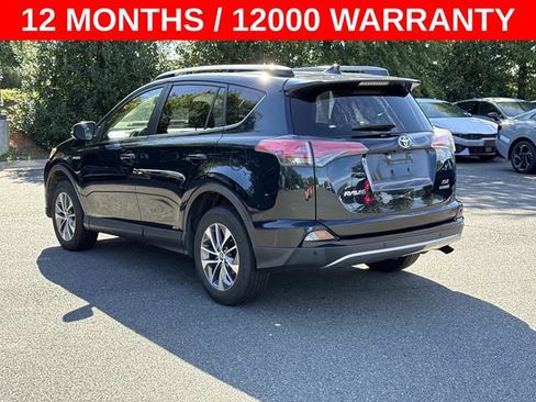 Used 2017 Toyota RAV4 XLE w/ Convenience Package AWD/4WD image 4