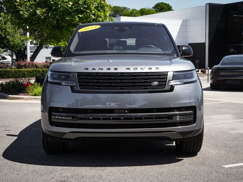 Used 2023 Land Rover Range Rover SE AWD/4WD image 3