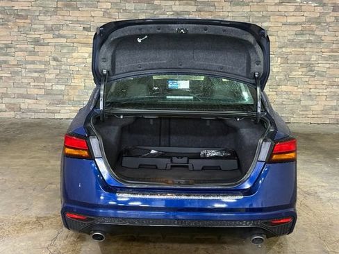 Certified 2023 Nissan Altima 2.5 SR w/ SR Premium Package FWD image 8