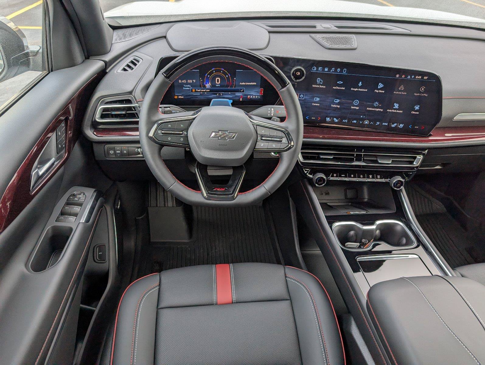 New 2027 Chevrolet Traverse RS w/ LPO, Floor Liner Package FWD image 29