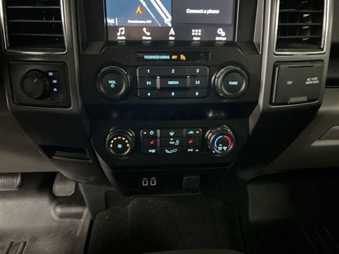 Used 2019 Ford F150 XLT w/ Equipment Group 302A Luxury AWD/4WD image 18