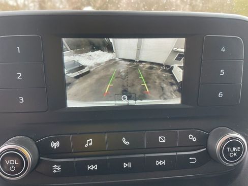 Used 2022 Ford Transit 250 Medium Roof image 21