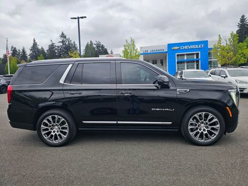Used 2025 GMC Yukon Denali w/ Denali Reserve Package AWD/4WD image 4