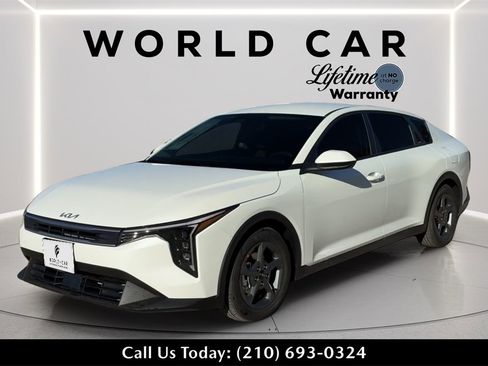 New 2025 Kia K4 LXS image 7