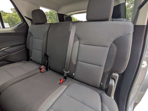 Used 2020 Chevrolet Traverse LS FWD image 9