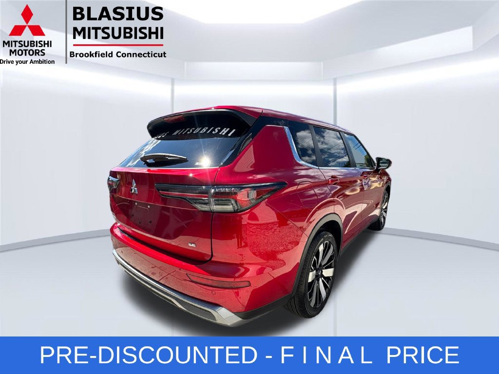 Used 2025 Mitsubishi Outlander SE AWD/4WD image 9