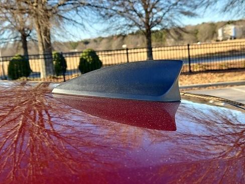 Used 2019 Chevrolet Malibu RS image 16