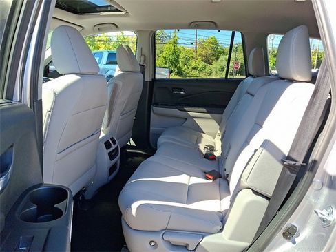 Used 2022 Honda Pilot EX-L image 10