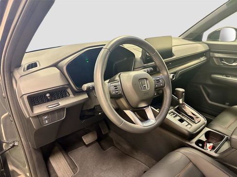 Used 2025 Honda CR-V Sport-L image 9