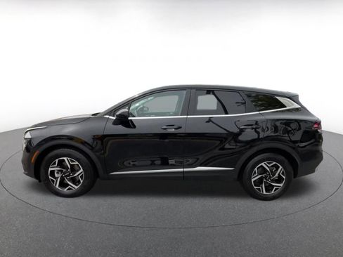Used 2025 Kia Sportage LX FWD image 9
