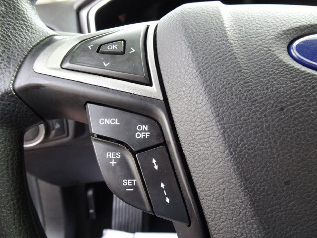 Used 2019 Ford Fusion SE FWD image 25