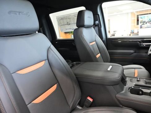 New 2026 GMC Sierra 2500 AT4 w/ AT4 Premium Plus Package AWD/4WD image 13