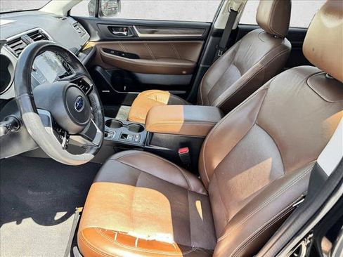 Used 2019 Subaru Outback 3.6R Touring AWD/4WD image 10