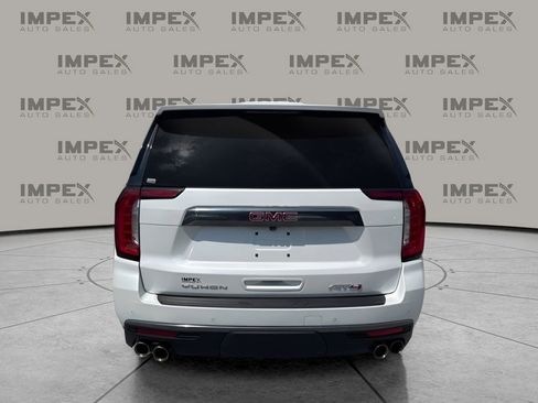 Used 2023 GMC Yukon XL AT4 w/ AT4 Premium Plus Package AWD/4WD image 4