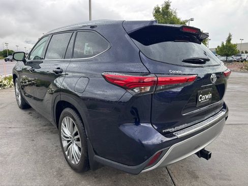 Used 2023 Toyota Highlander Platinum AWD/4WD image 5
