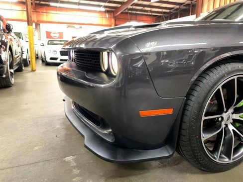 Used 2018 Dodge Challenger R/T Scat Pack w/ Leather Interior Group RWD image 51